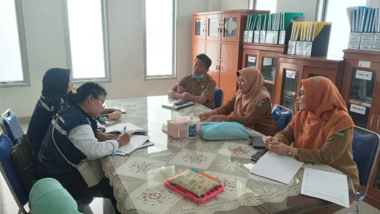 Diskusi seputar kondisi di Labkesmas Prov Sumbar bersama Dinkes Prov